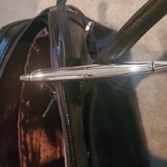 Cross Laptop bag cross like the pen one of a kind gorgeous never used tagged - Picture 4 of 6